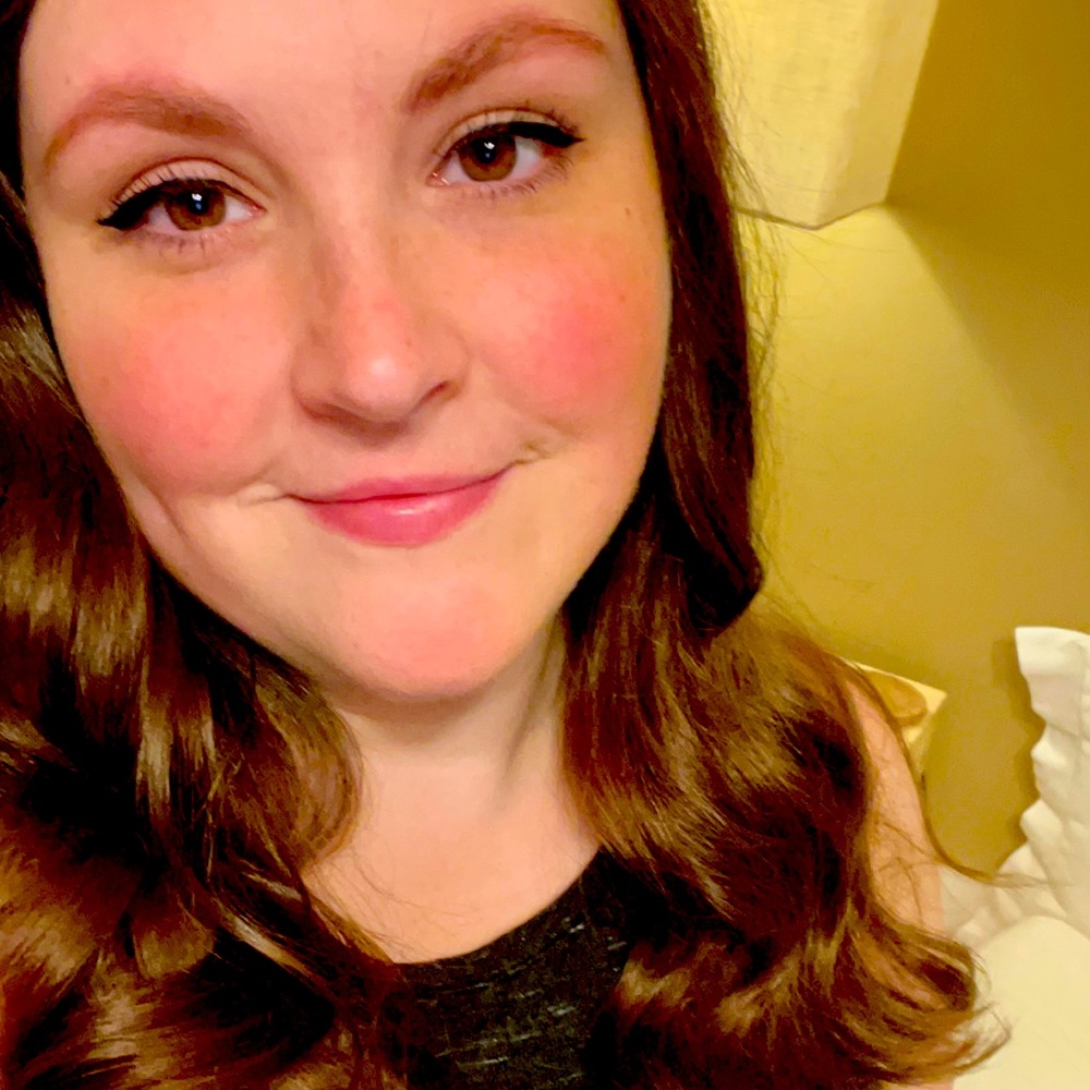 Meet your Posher, Elizabeth